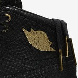Air Jordan 1 'Pinnacle' release thumbnail 4