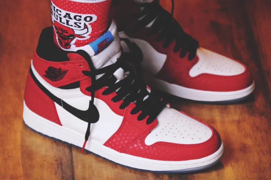 Air Jordan Retro 1 High OG “The Origin Story” release photo 2
