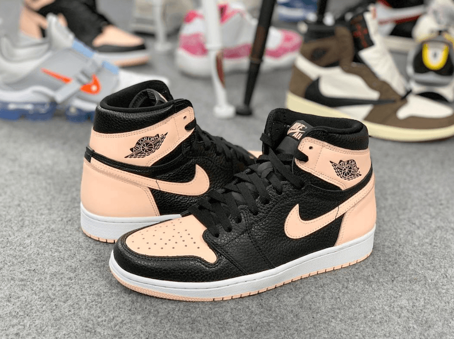 Air Jordan Retro 1 High OG release photo 2