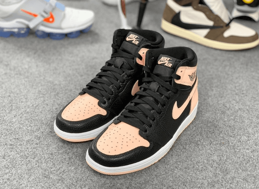 Air Jordan Retro 1 High OG release photo 3