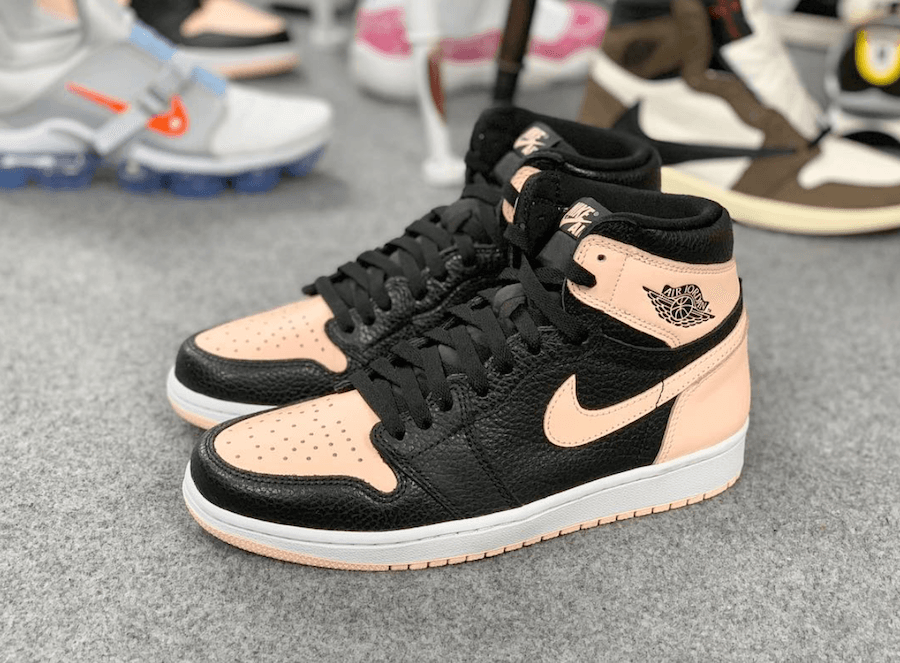 Air Jordan Retro 1 High OG release photo 4