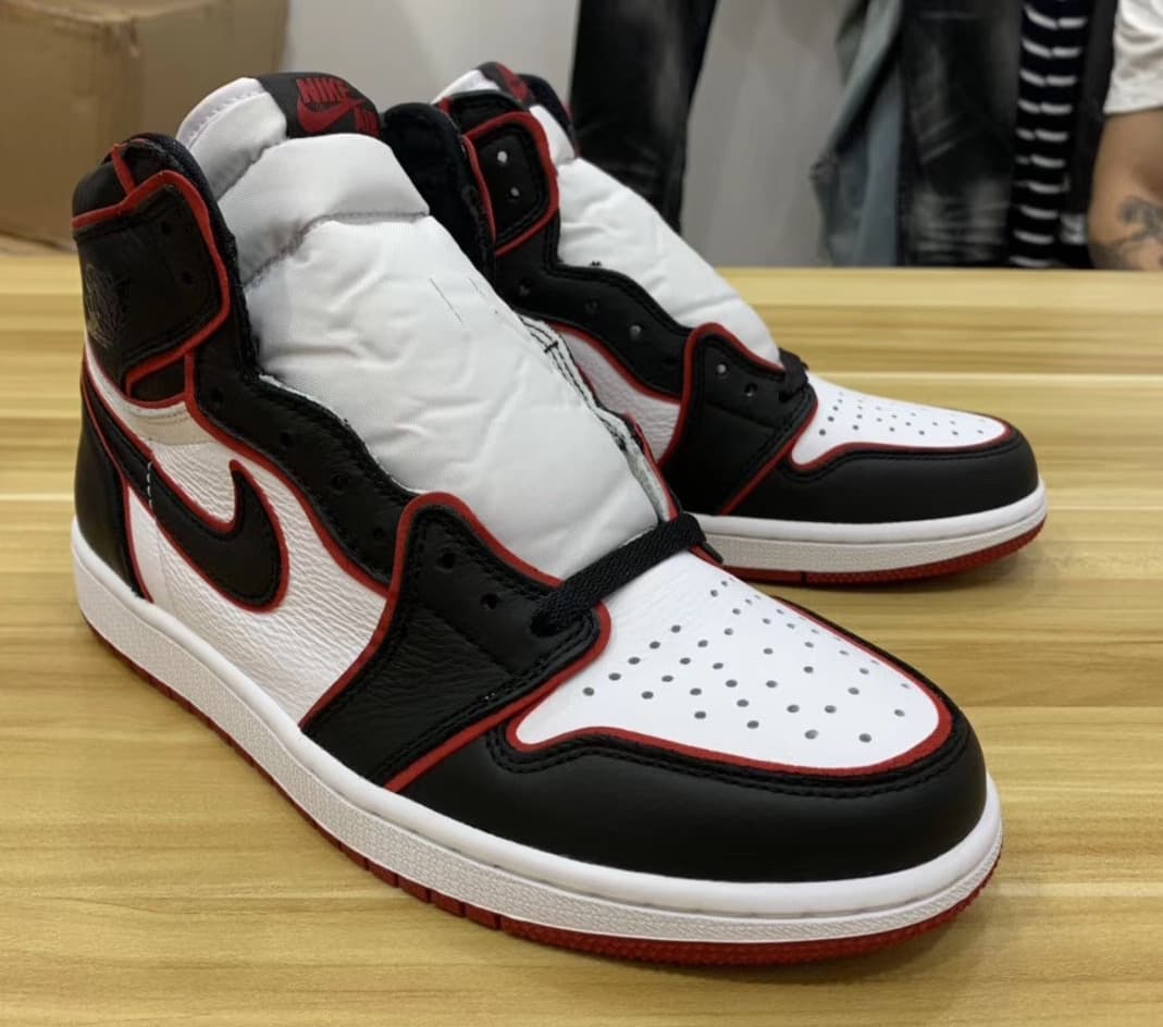 Air Jordan 1 High OG release photo 4