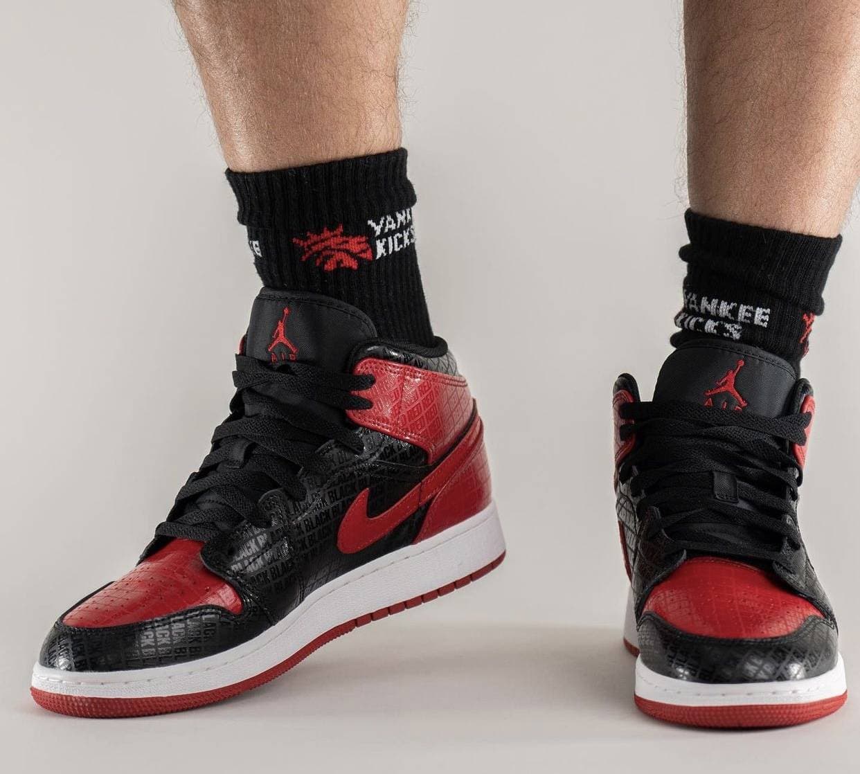 Air Jordan 1 Mid GS “Bred” release photo 17