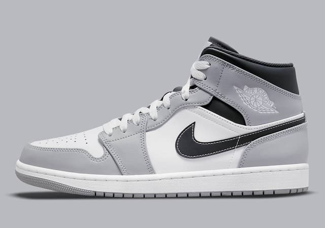 Air Jordan 1 Mid Jordan release photo