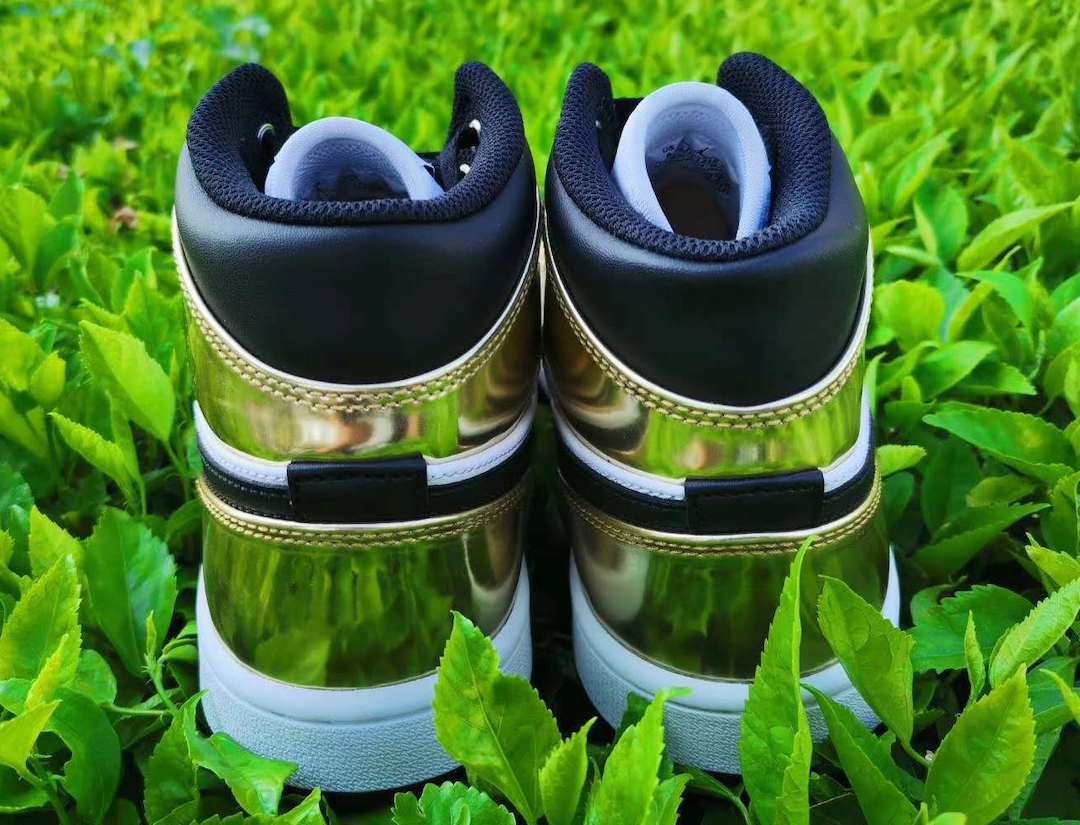 Air Jordan 1 Mid SE “Metallic Gold” release photo 11