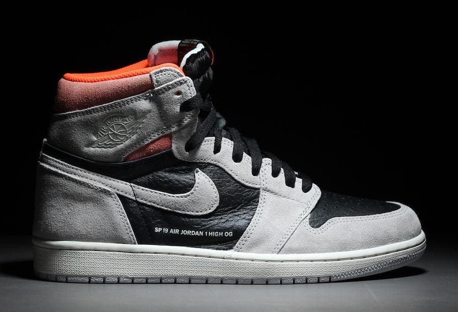 Air Jordan 1 Retro High OG release photo 3