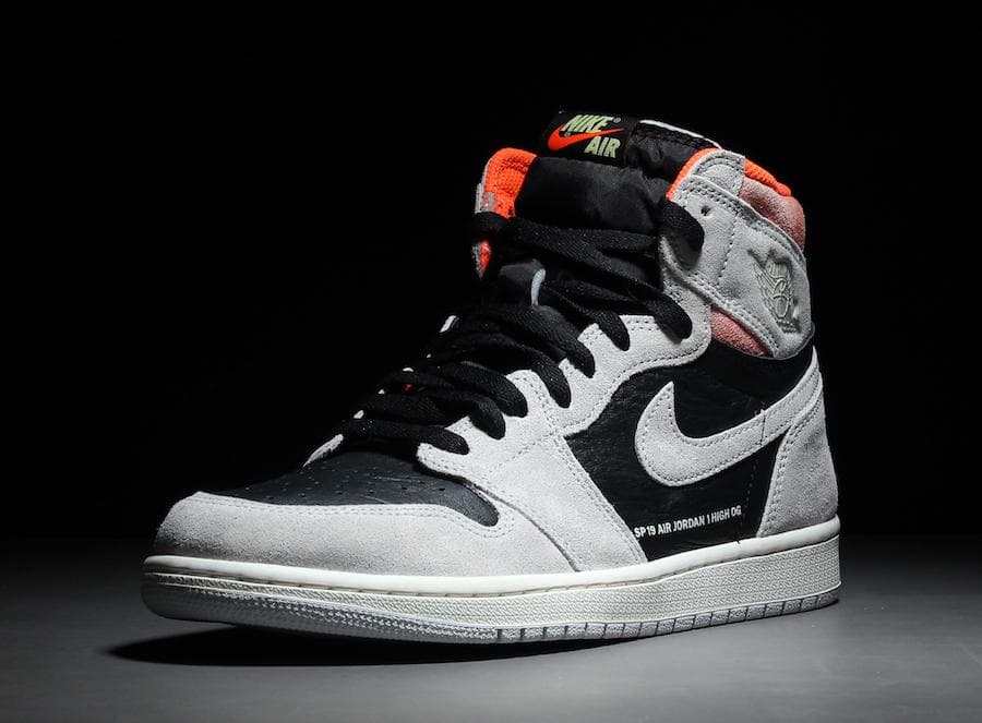 Air Jordan 1 Retro High OG release photo 4