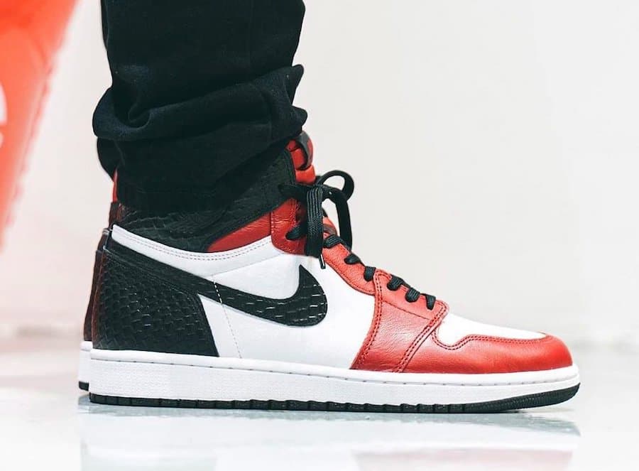 Air Jordan 1 High OG WMNS “Satin Snake” release photo 4