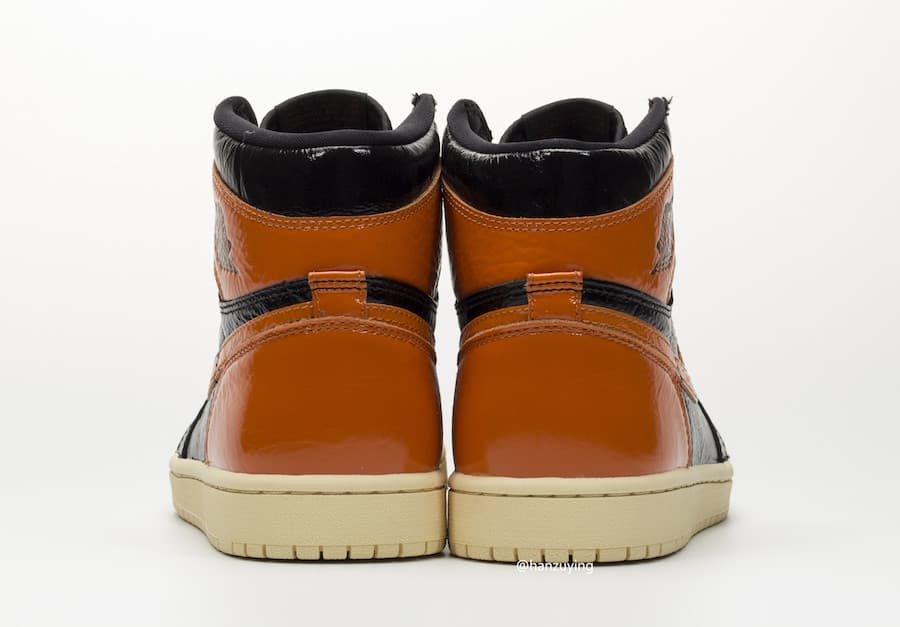 Air Jordan 1 Retro High OG release photo 7