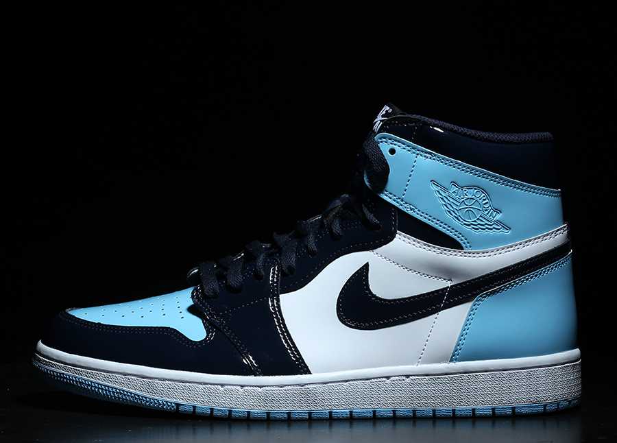 Air Jordan 1 Retro High OG release photo 2