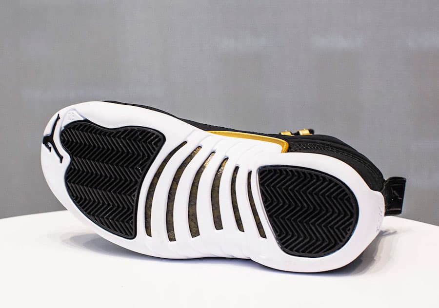 Air Jordan 12 WMNS release photo 5