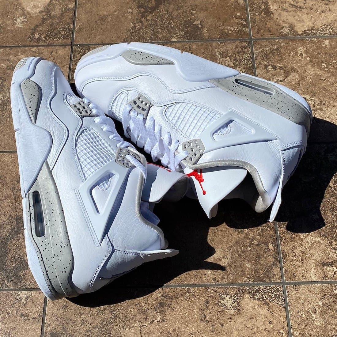 Air Jordan 4 “White Oreo” release photo 6