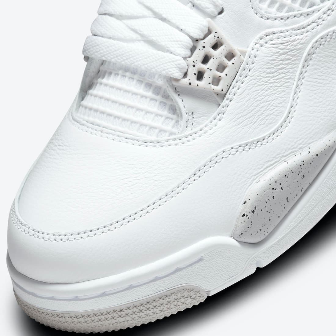 Air Jordan 4 “White Oreo” release photo 16