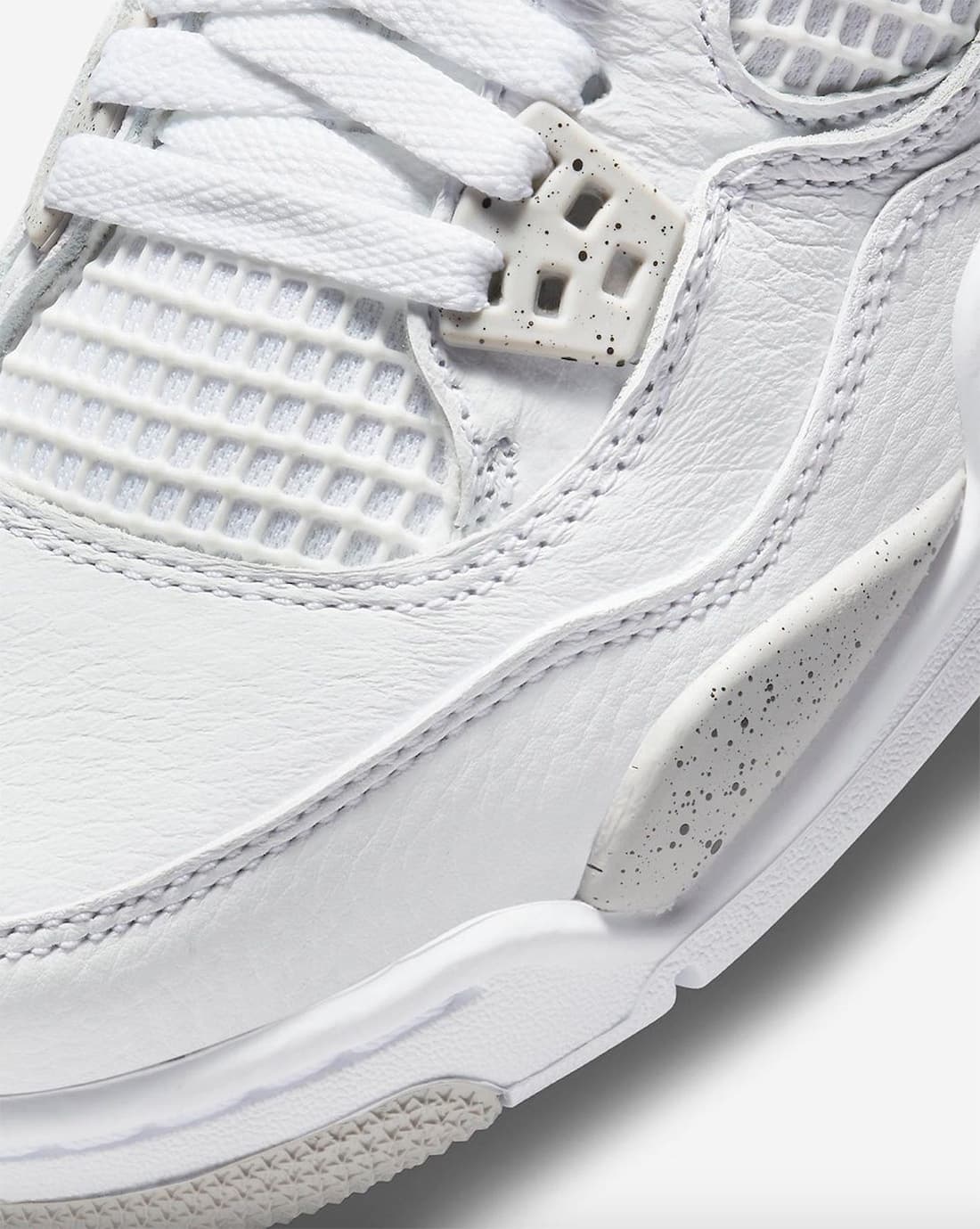 Air Jordan 4 “White Oreo” release photo 22