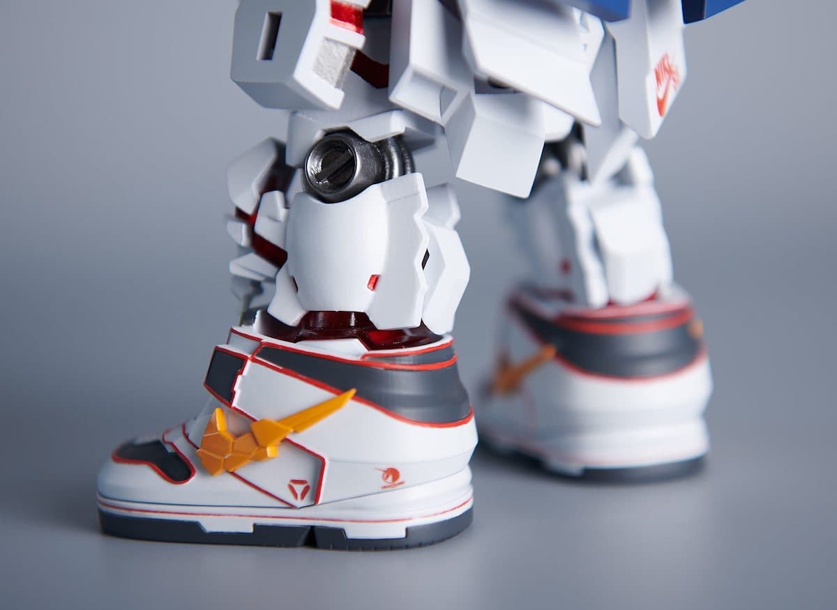 Gundam x Nike SB Dunk High “Unicorn” release photo 31