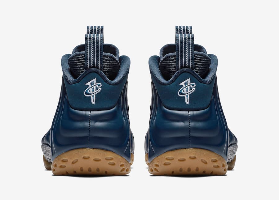 Nike Air Foamposite One release photo 4