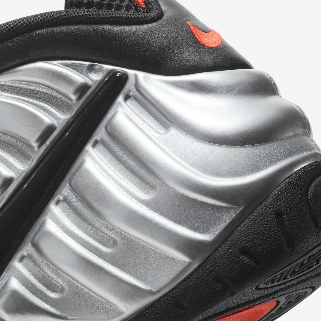 Nike Air Foamposite Pro “Halloween” release photo 9