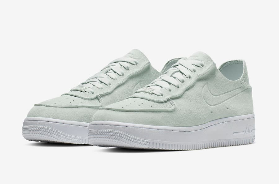 Nike Air Force 1 Decon WMNS release photo 1