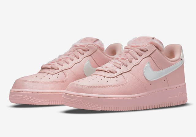 Nike Air Force 1 Low WMNS Nike release photo