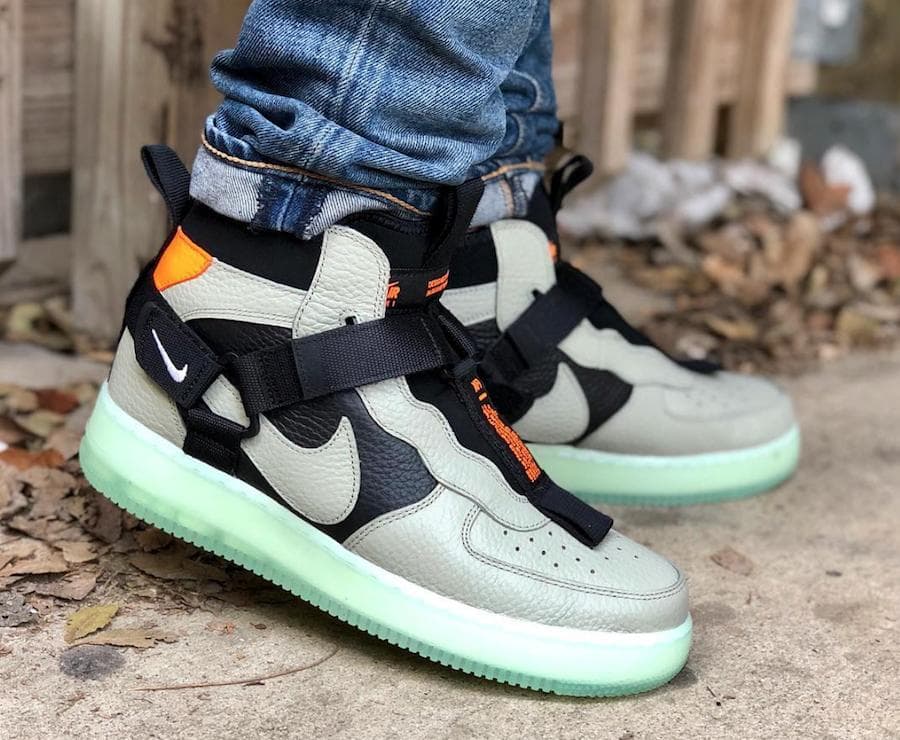 Nike Air Force 1 Mid Utility release photo 1