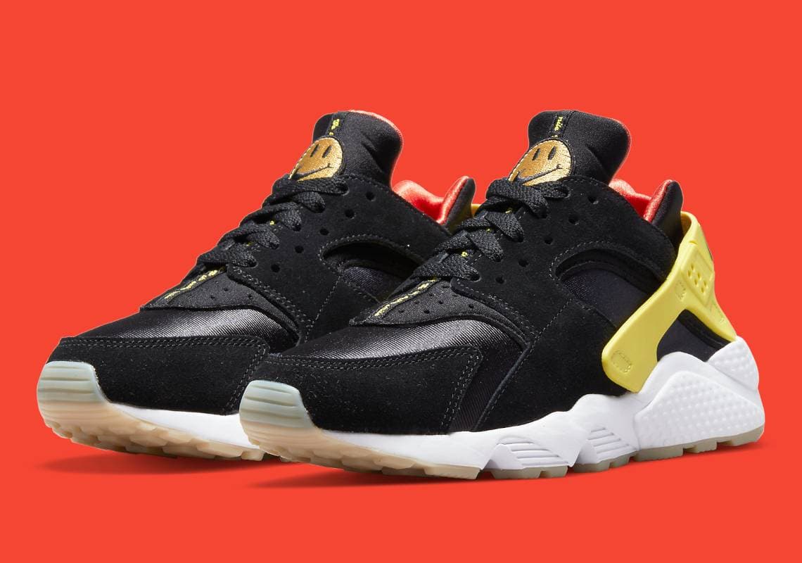Nike Air Huarache "Go The Extra Smile" Nike release photo