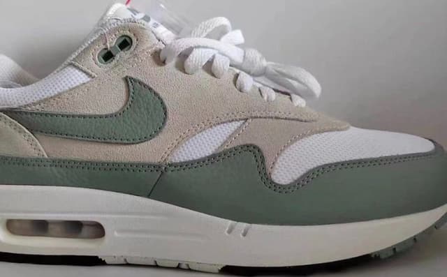 Nike Air Max 1 “Mica Green” Nike release photo