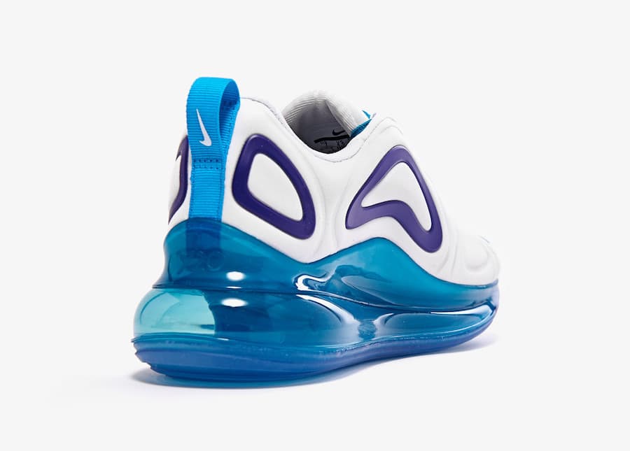Nike WMNS Air Max 720 release photo 3