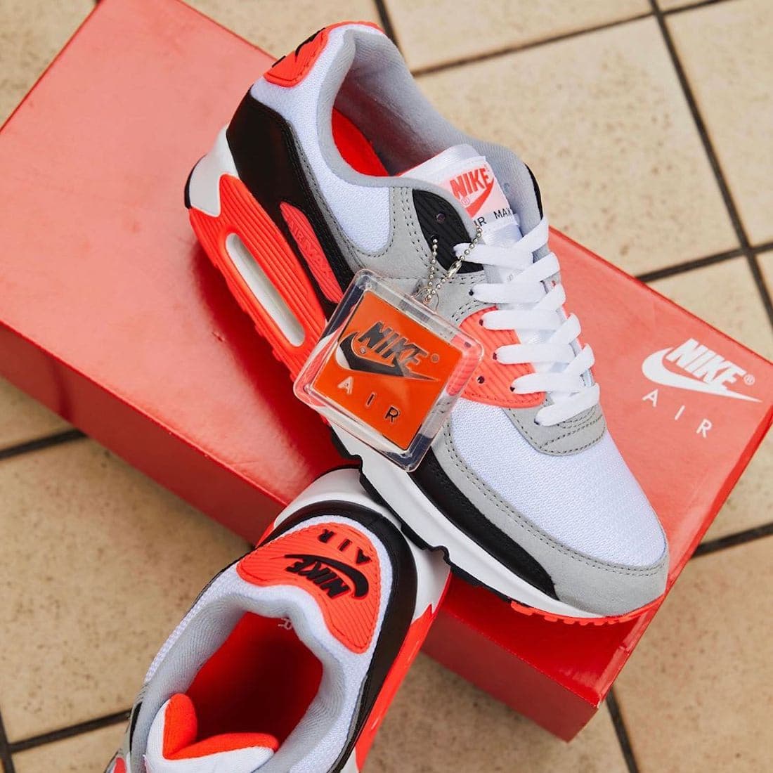 Nike Air Max 90 OG “Infrared” release photo 14
