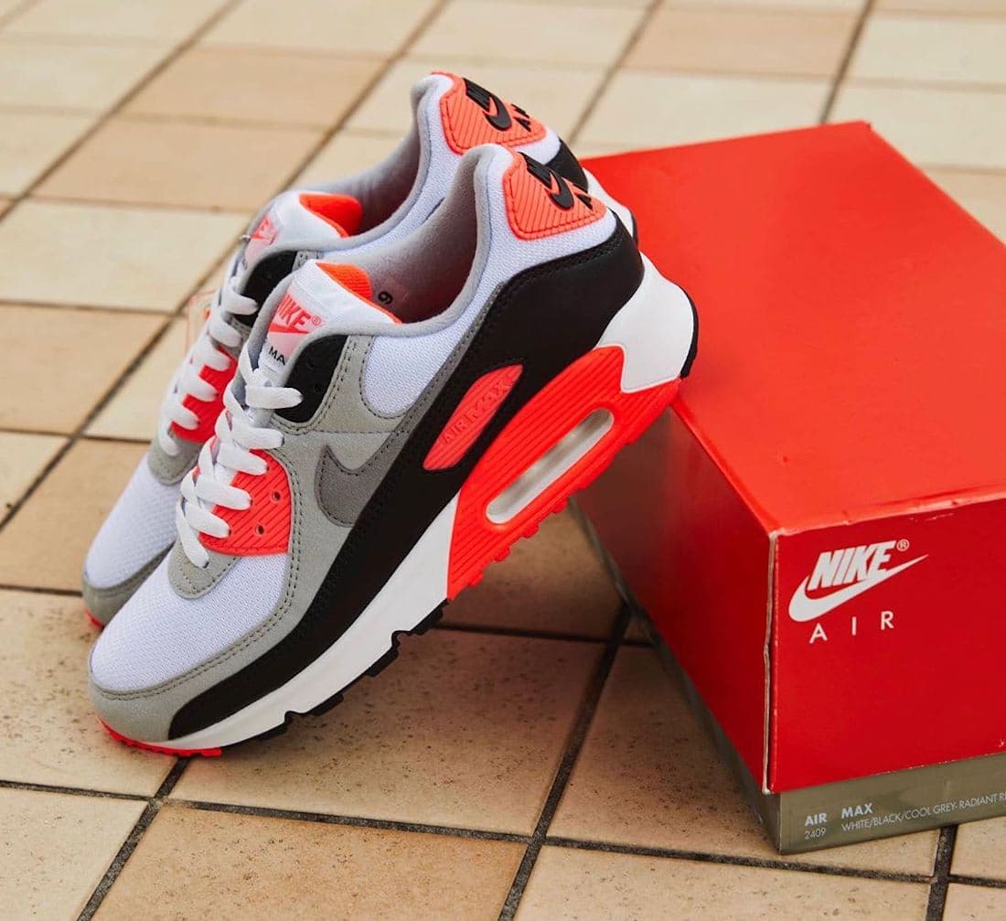 Nike Air Max 90 OG “Infrared” release photo 15