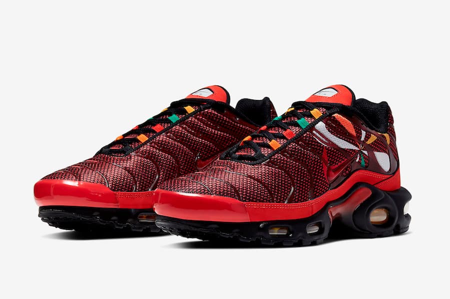 Nike Air Max Plus “Sunburst” release photo 1