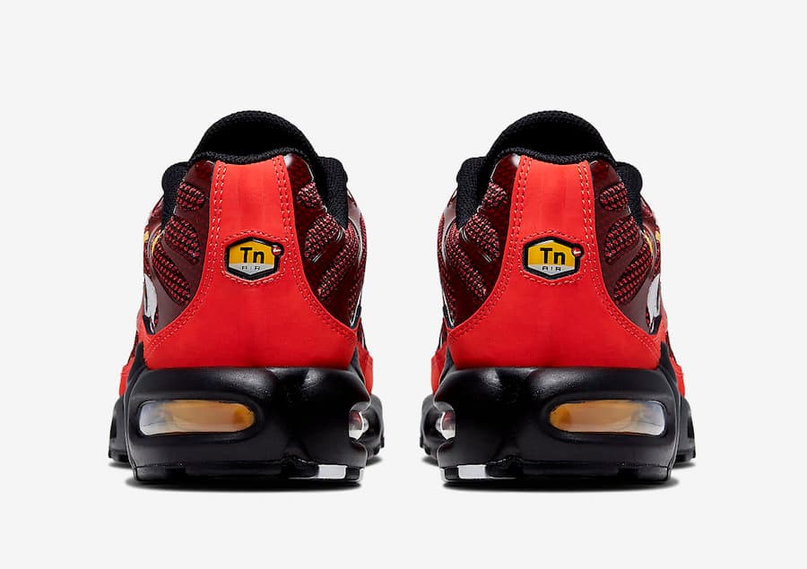 Nike Air Max Plus “Sunburst” release photo 4