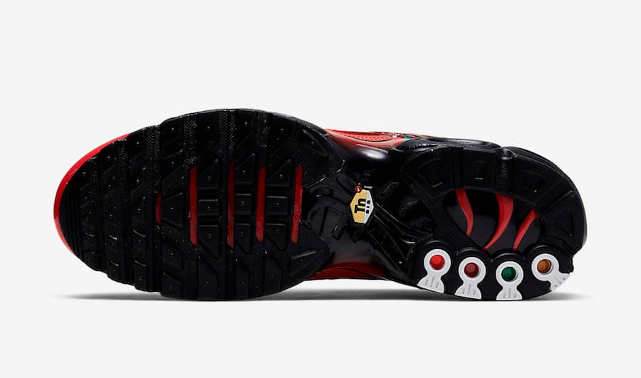 Nike Air Max Plus “Sunburst” release photo 5