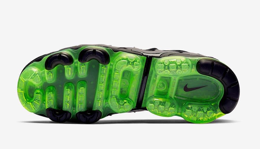 Nike Air VaporMax Plus release photo 5
