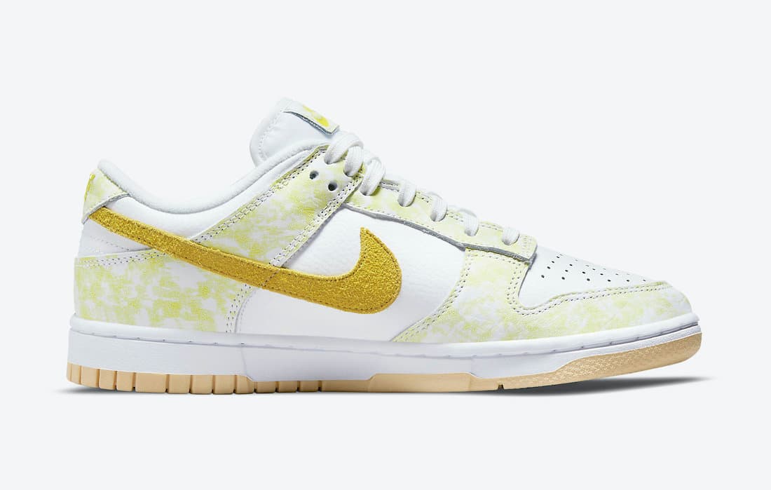 Nike Dunk Low WMNS “Yellow Strike” release photo 4