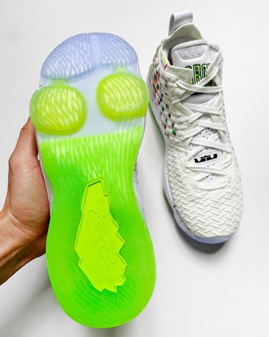 Nike LeBron 17 “Command Force” release photo 10