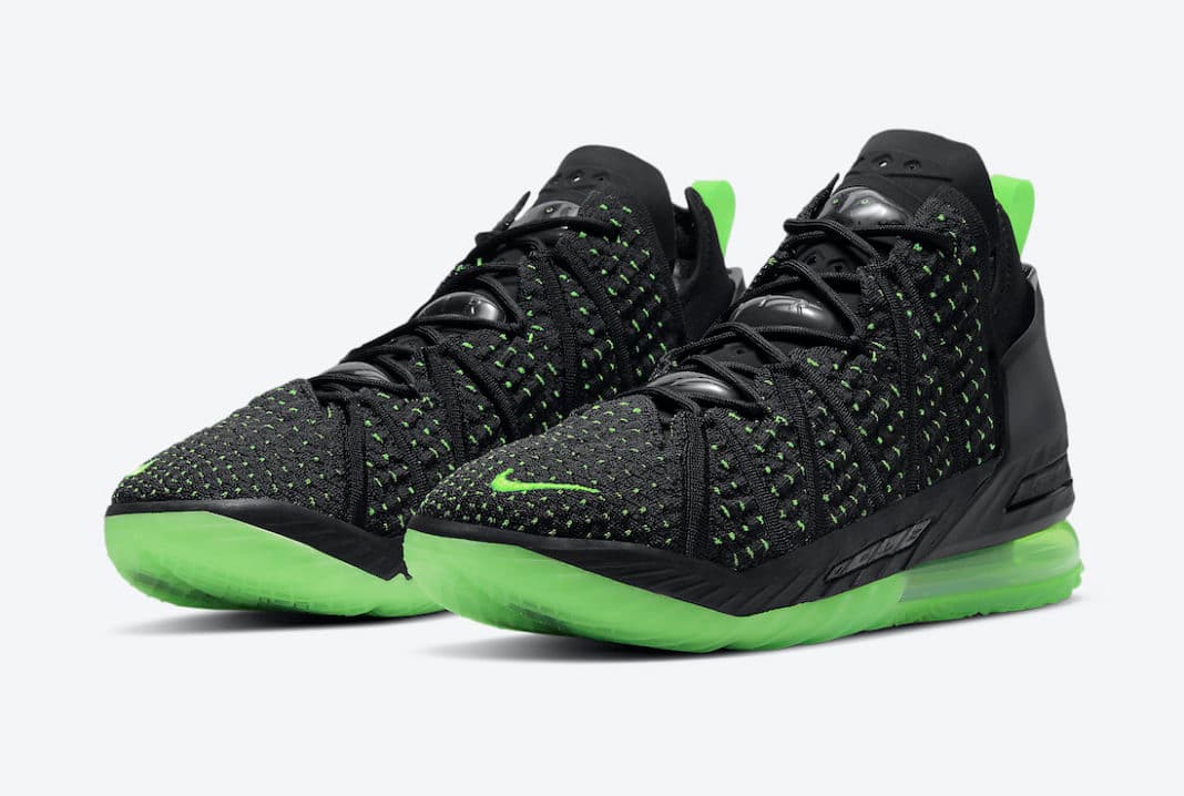 Nike LeBron 18 “Dunkman” Nike release photo