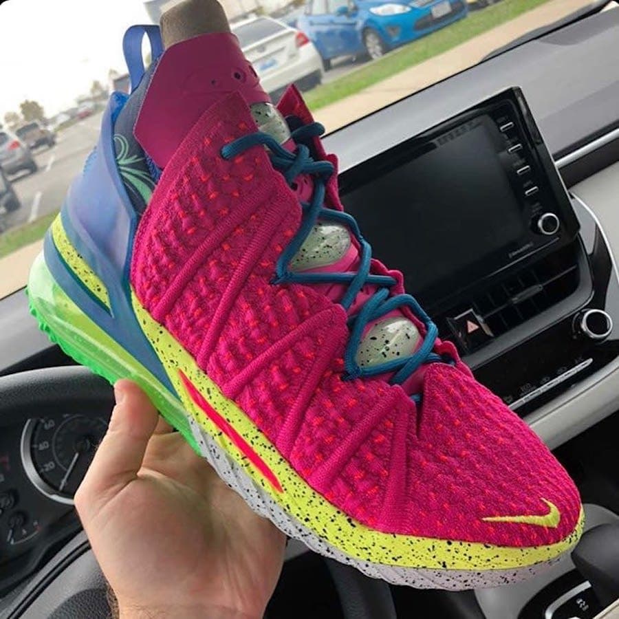 Nike LeBron 18 “Los Angeles By Night” release photo 2
