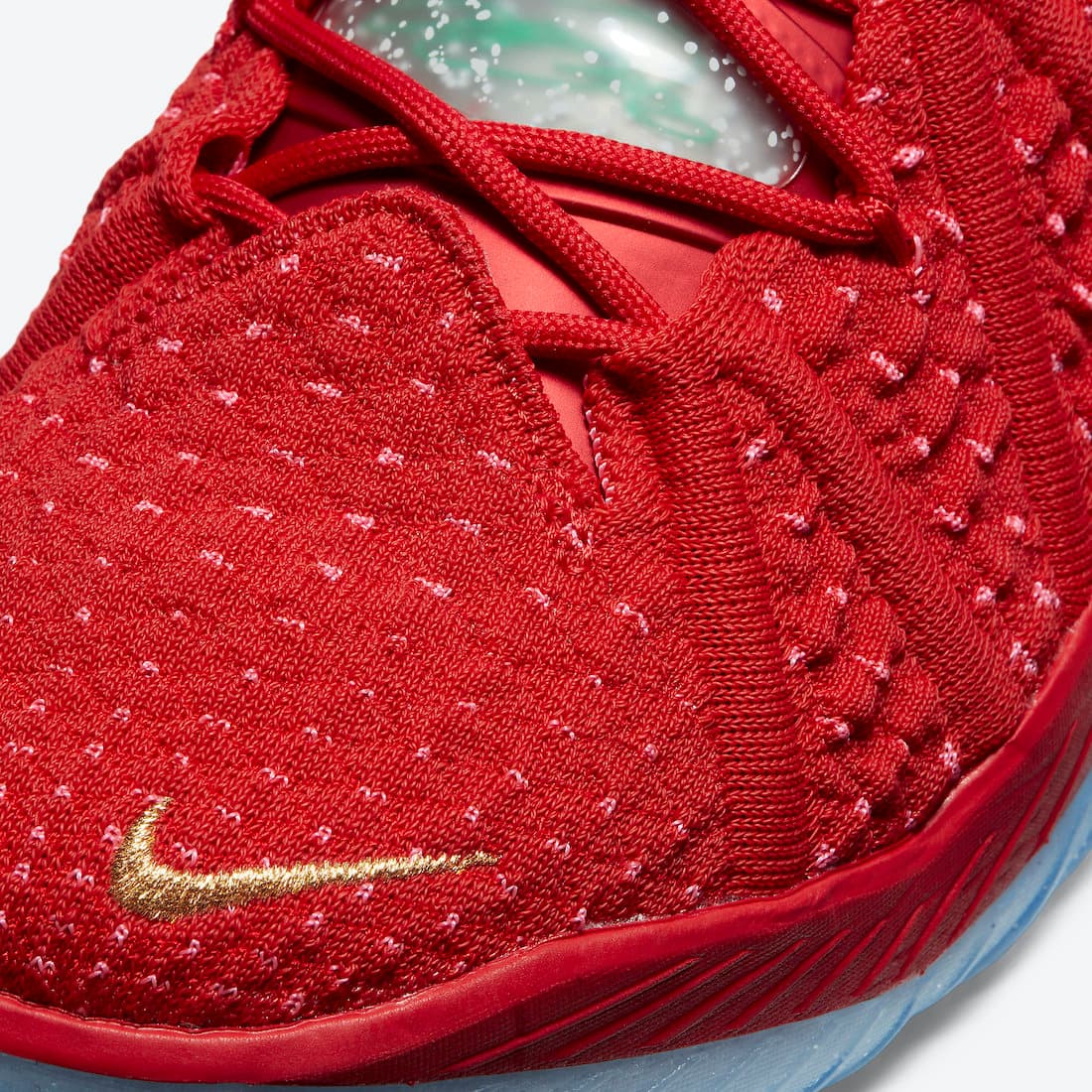 Nike LeBron 18 “X-Mas in LA” release photo 8