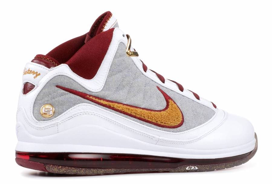 Nike LeBron 7 “MVP” release photo 15