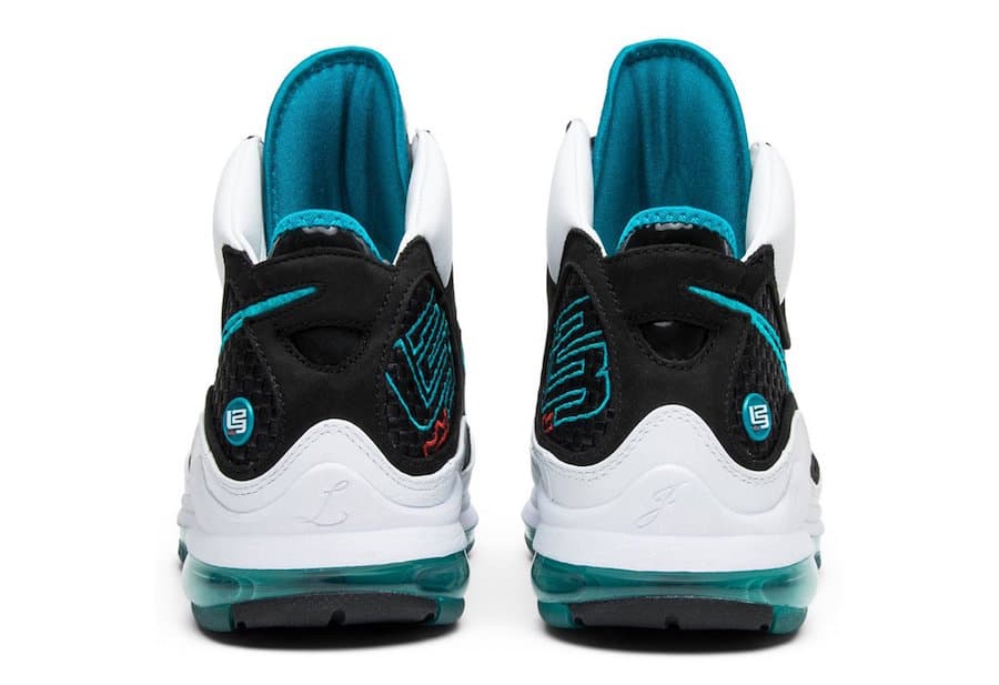 Nike LeBron 7 “Red Carpet” release photo 4