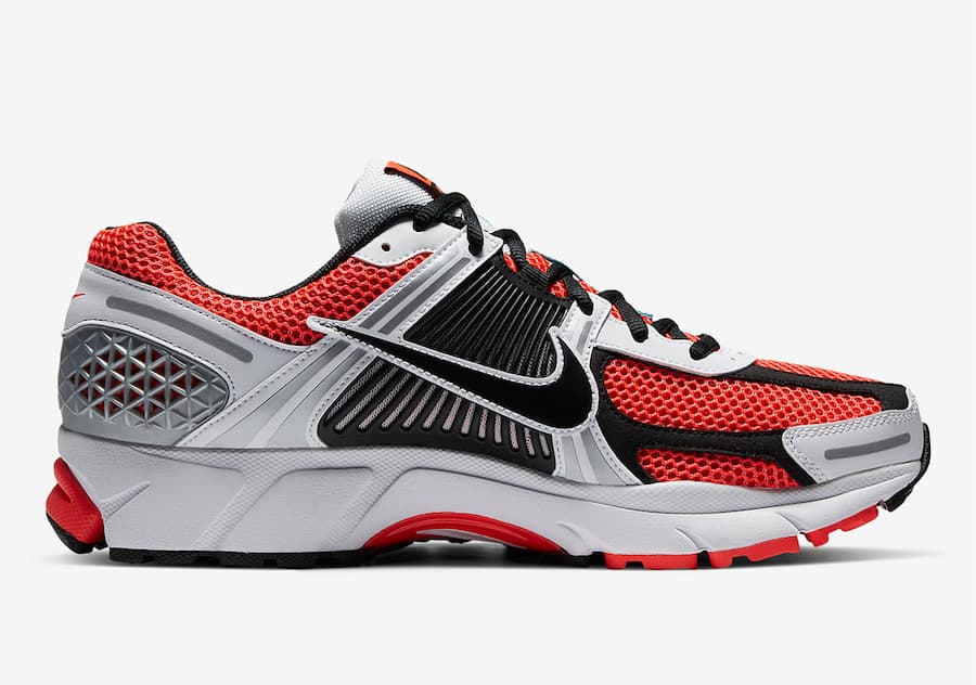 Nike Zoom Vomero SE “Bright Crimson” release photo 3