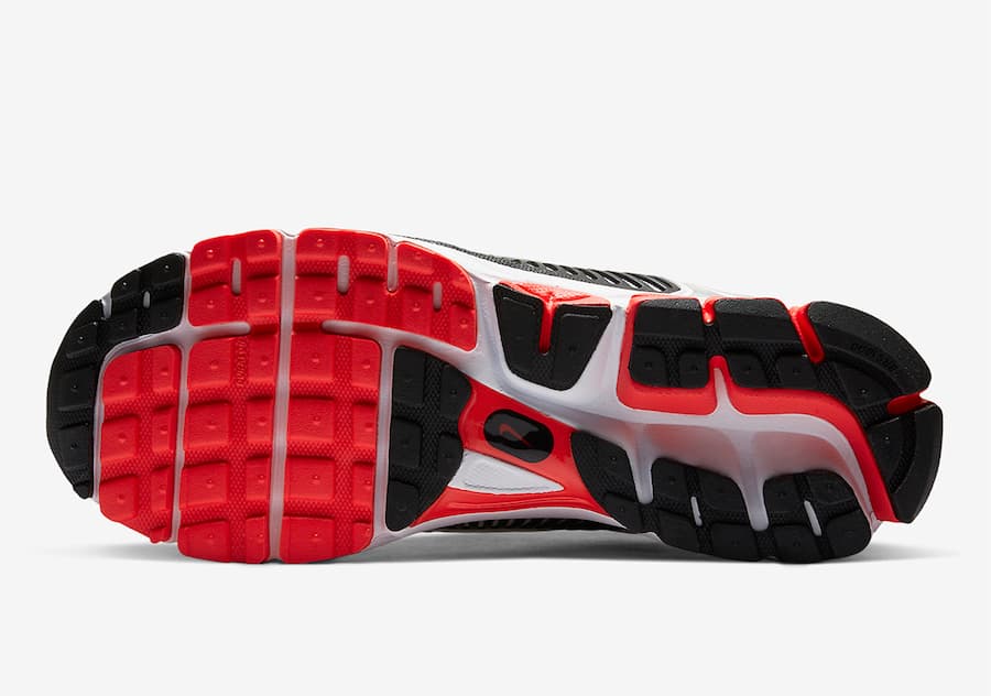 Nike Zoom Vomero SE “Bright Crimson” release photo 6