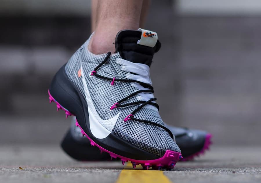 Off-White x Nike Vapor Street release photo 3
