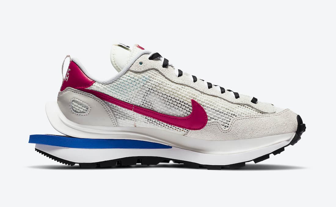 Sacai x Nike VaporWaffle release photo 4