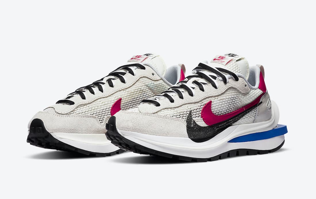 Sacai x Nike VaporWaffle release photo 2