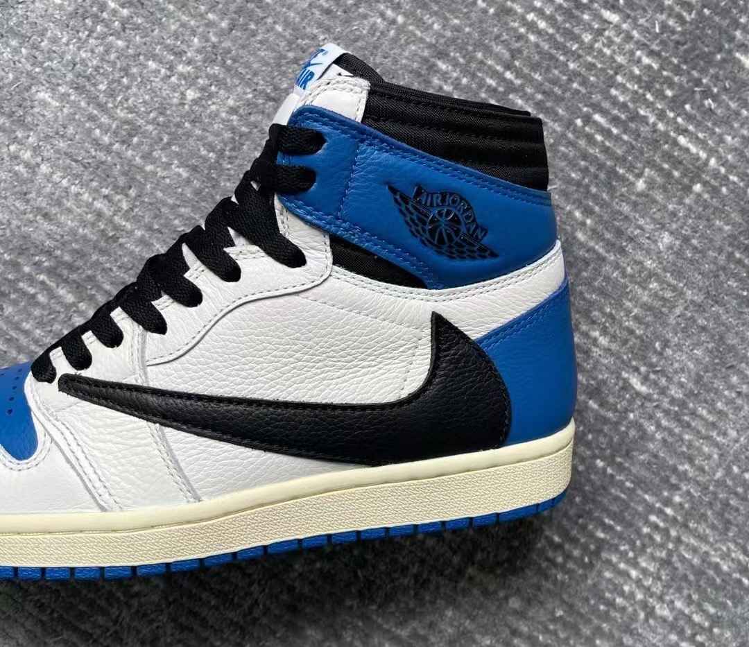 Travis Scott x Fragment x Air Jordan 1 High OG release photo 8