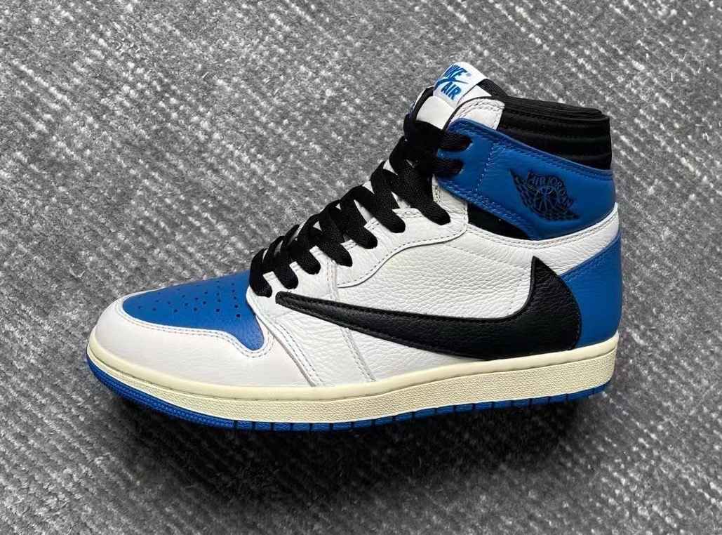 Travis Scott x Fragment x Air Jordan 1 High OG release photo 1