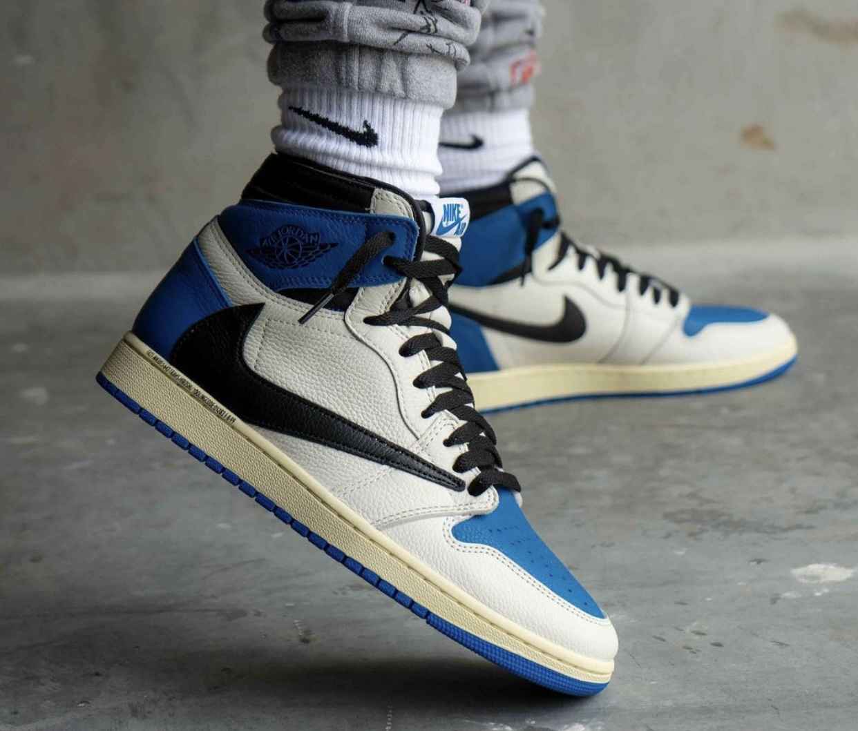Travis Scott x Fragment x Air Jordan 1 High OG release photo 27