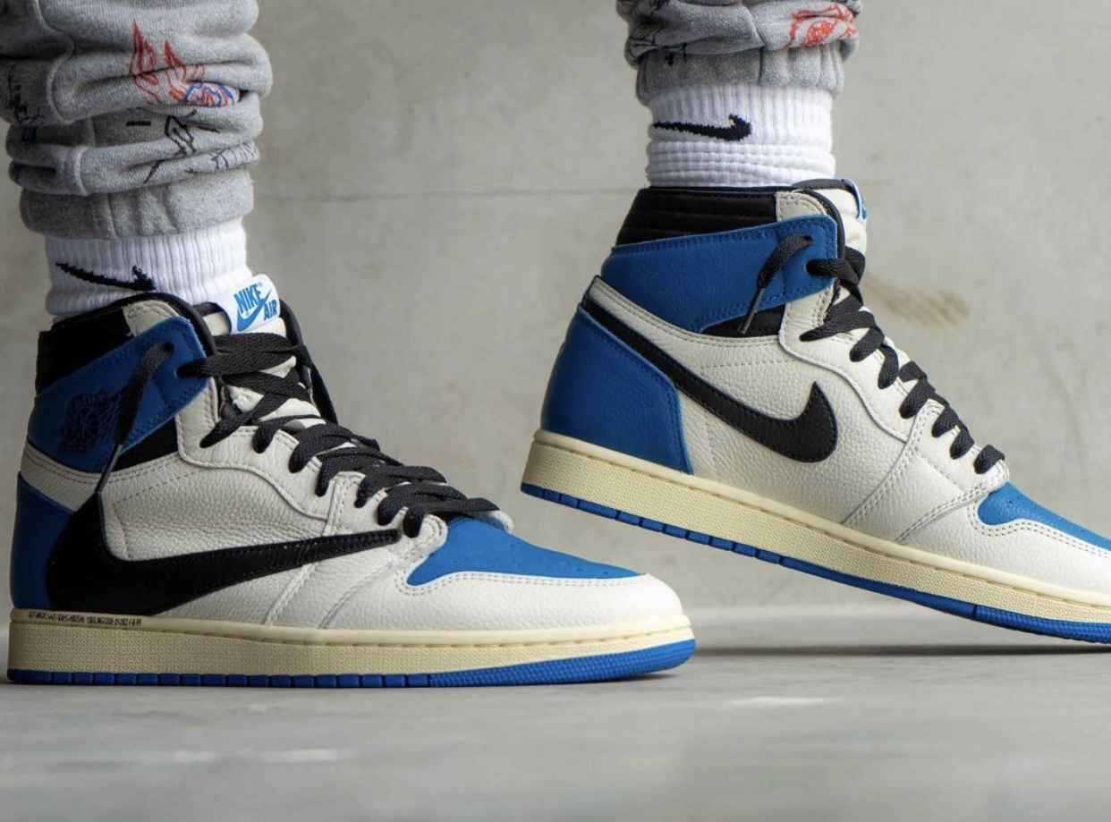 Travis Scott x Fragment x Air Jordan 1 High OG release photo 28