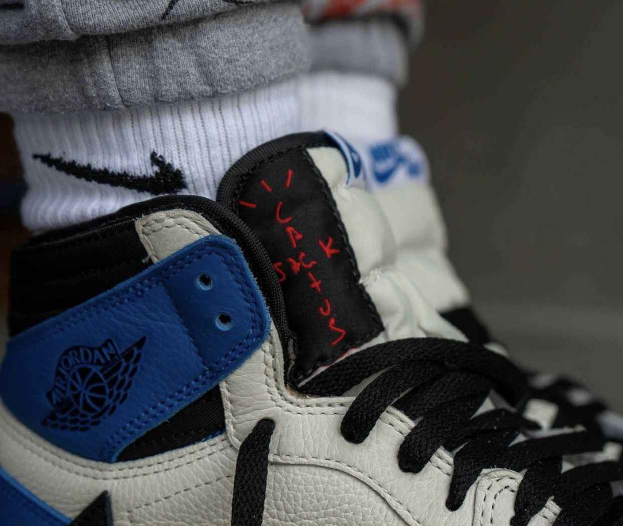 Travis Scott x Fragment x Air Jordan 1 High OG release photo 30